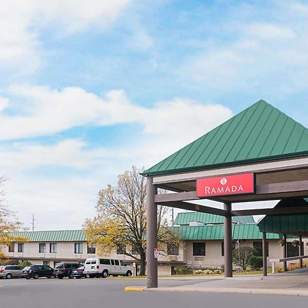 Ramada By Wyndham Plymouth Hotel & Conference Center Exterior foto