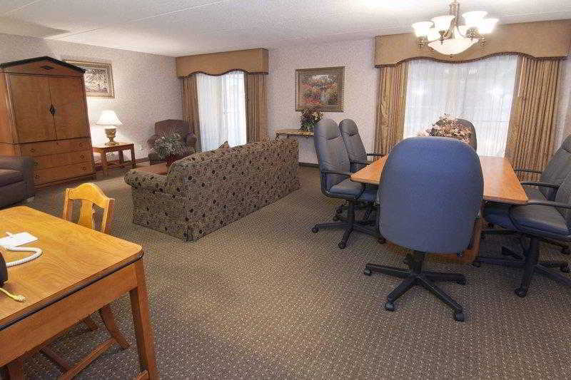 Ramada By Wyndham Plymouth Hotel & Conference Center Zimmer foto